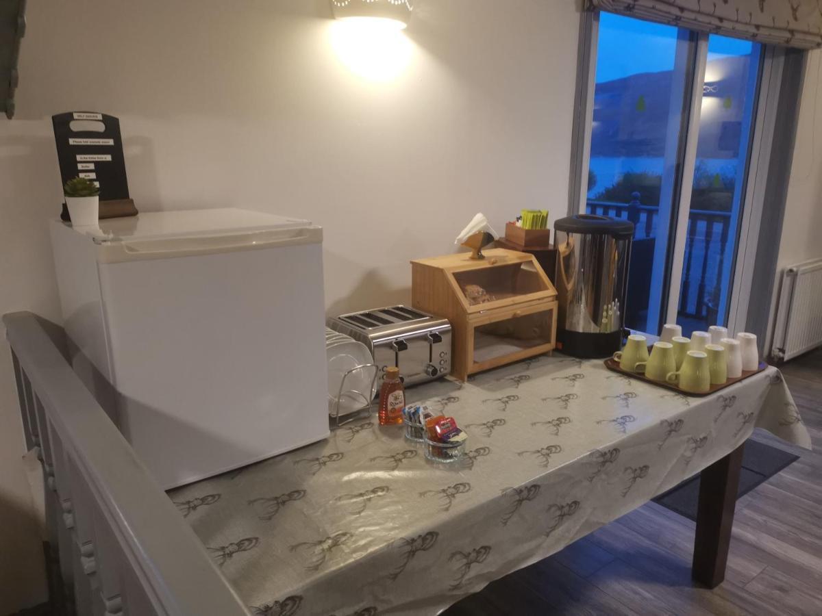 Lochbroom Lodge Ullapool Bagian luar foto