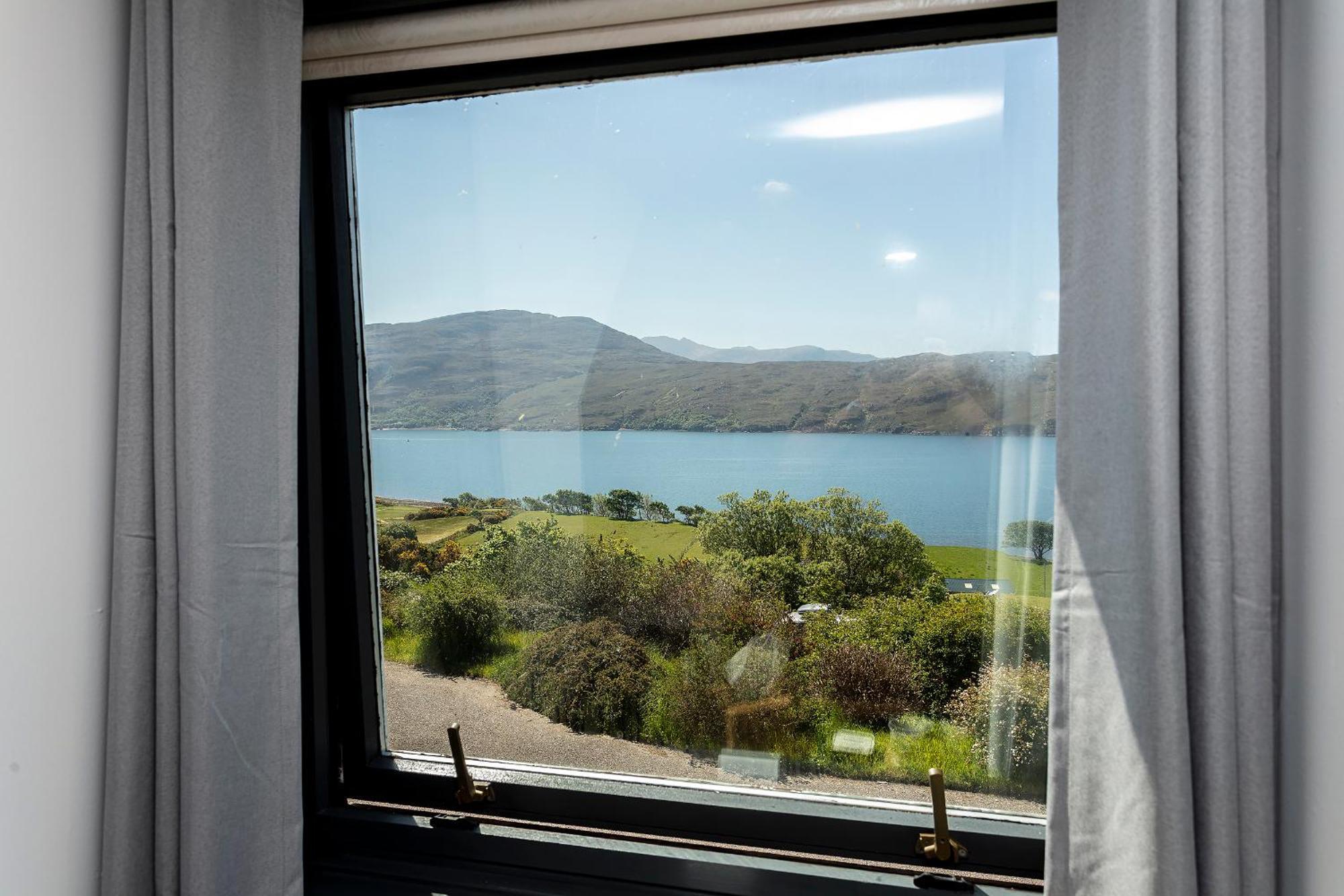Lochbroom Lodge Ullapool Bagian luar foto