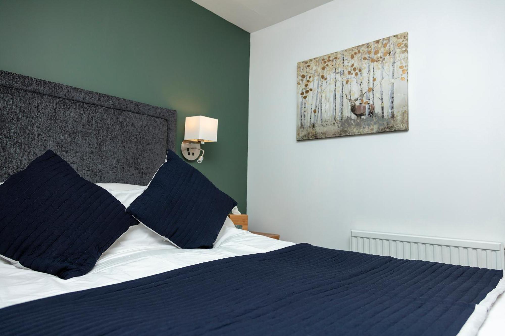 Lochbroom Lodge Ullapool Bagian luar foto