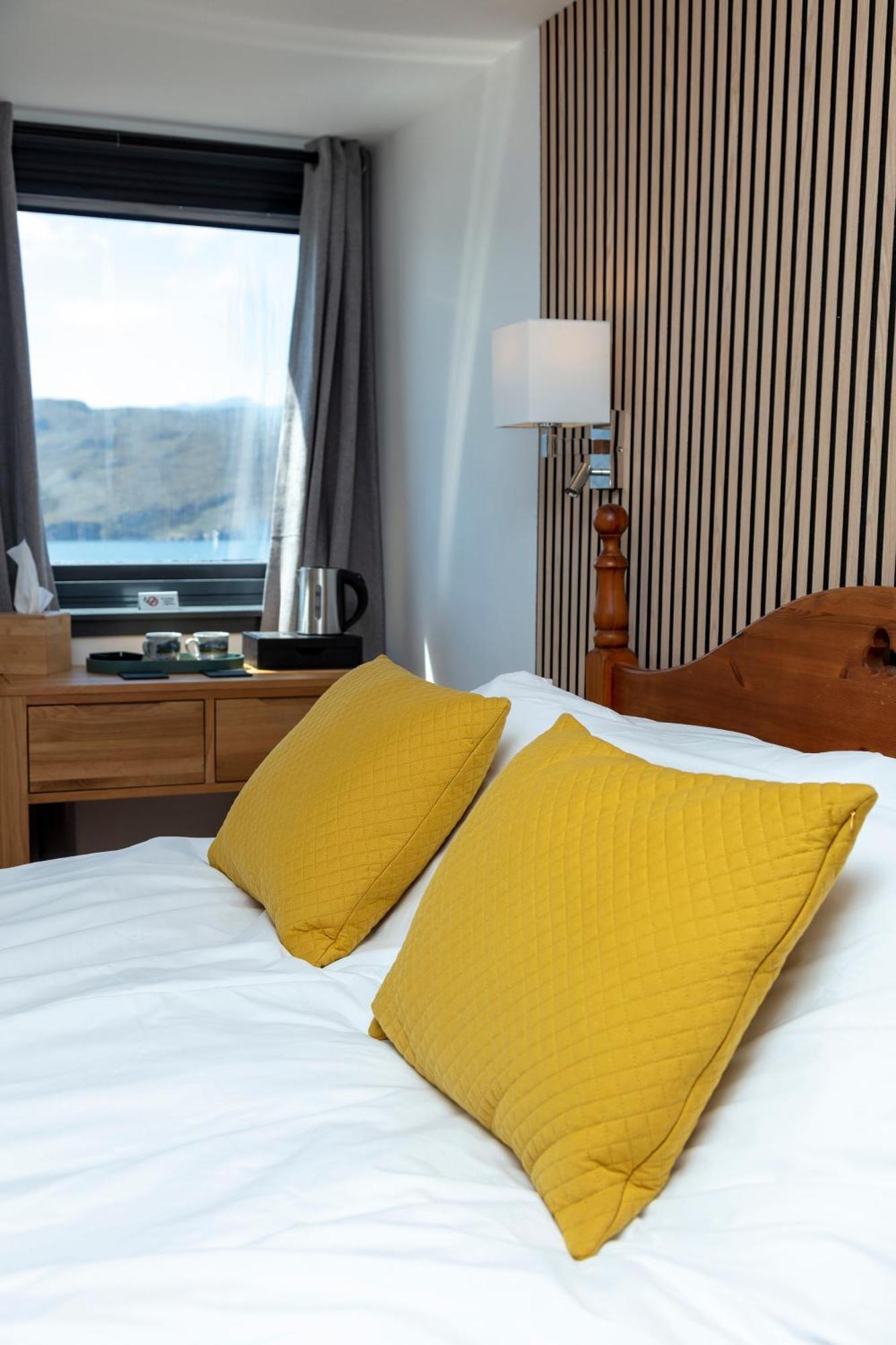 Lochbroom Lodge Ullapool Bagian luar foto