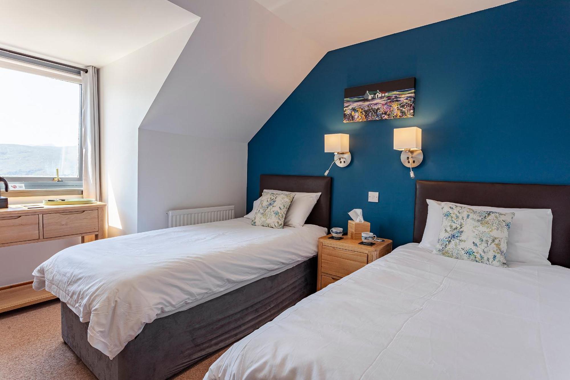 Lochbroom Lodge Ullapool Bagian luar foto