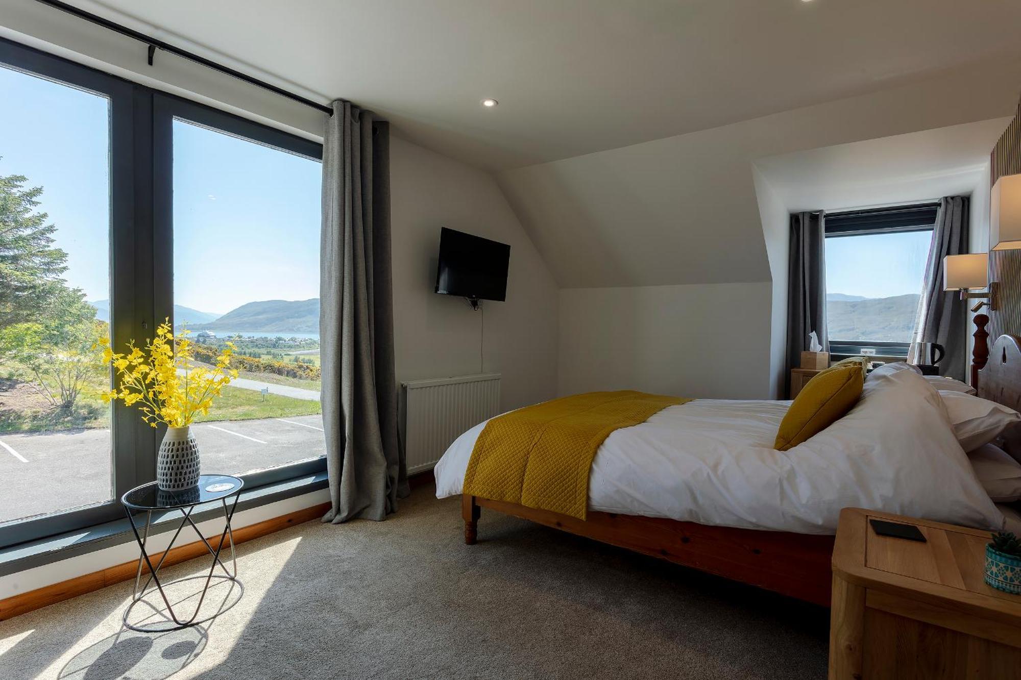 Lochbroom Lodge Ullapool Bagian luar foto